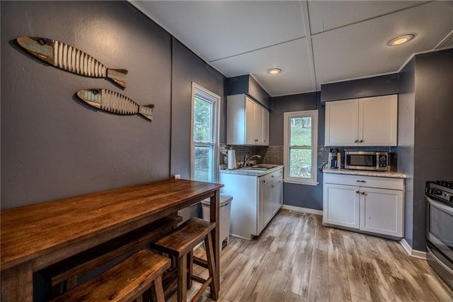 28253 W Cove Drive, Lincoln, MO 65338