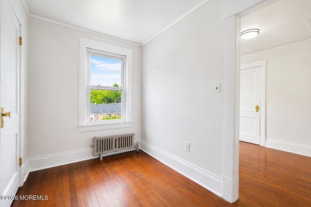 55 Maple Avenue, Fords, NJ 08863