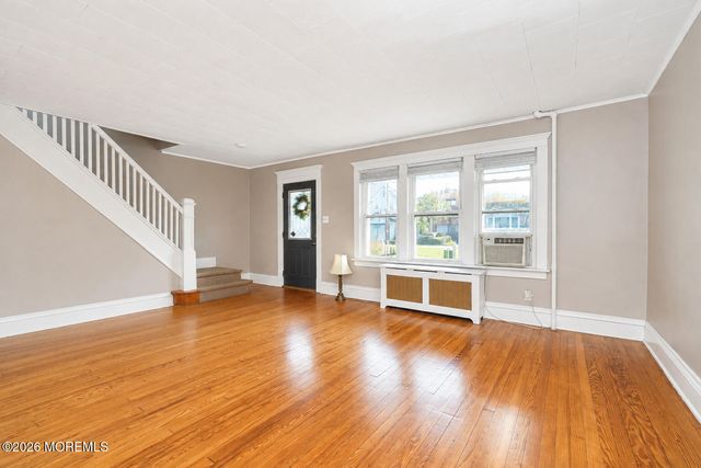 55 Maple Avenue, Fords, NJ 08863