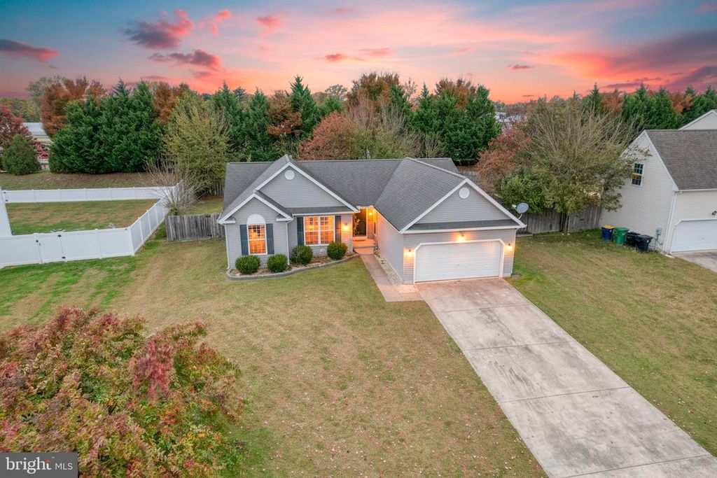 222 N EMBER DR, Felton, DE 19943