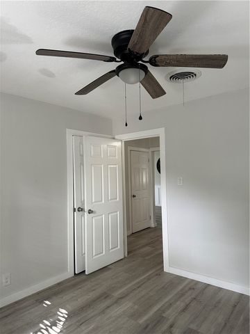 4210 Harry St, Corpus Christi, TX 78411