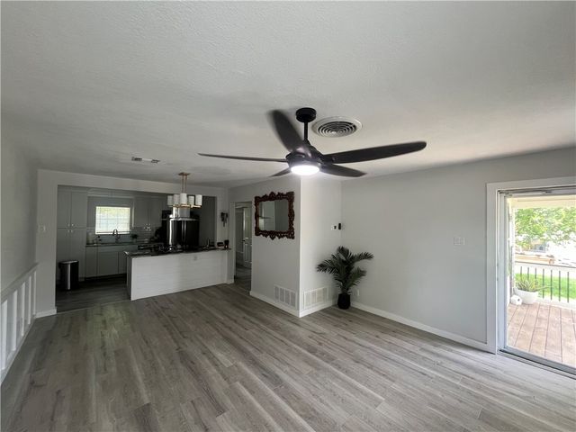 4210 Harry St, Corpus Christi, TX 78411