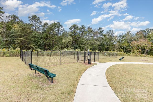 2203 Autumn Olive Lane, Matthews, NC 28104