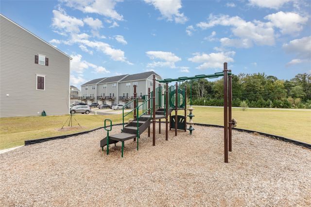 2203 Autumn Olive Lane, Matthews, NC 28104