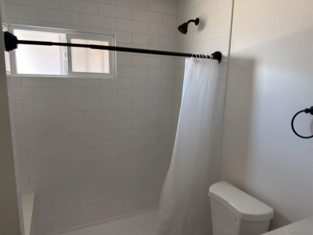 9759 Abbeywood Road, Santee, CA 92071