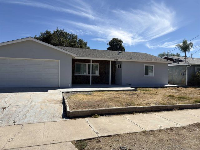 9759 Abbeywood Road, Santee, CA 92071