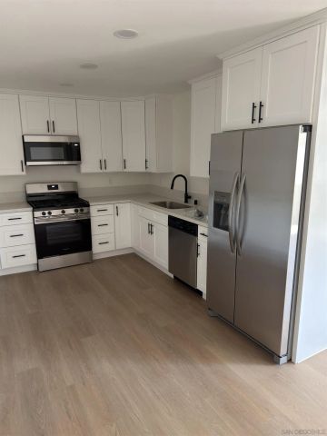 9759 Abbeywood Road, Santee, CA 92071