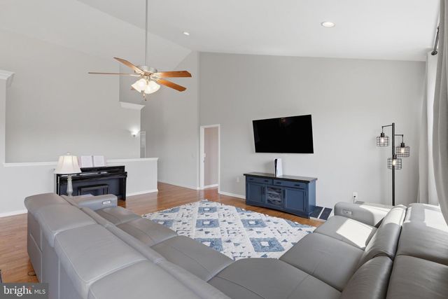78 STATICE DR, Hedgesville, WV 25427