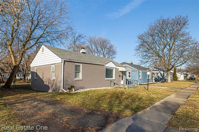 2411 Harris Street, Ferndale, MI 48220
