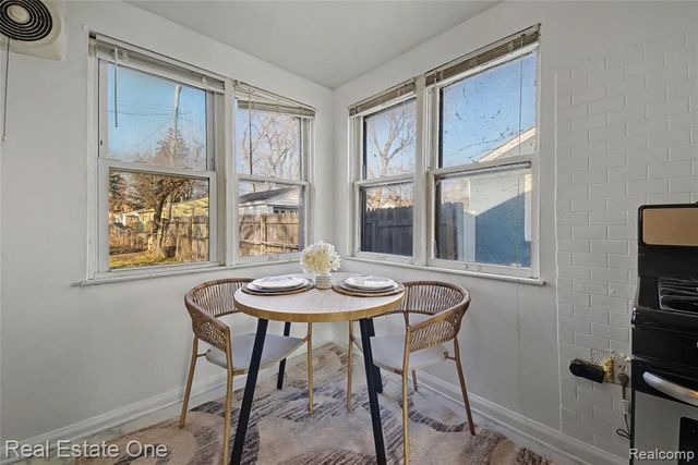 2411 Harris Street, Ferndale, MI 48220