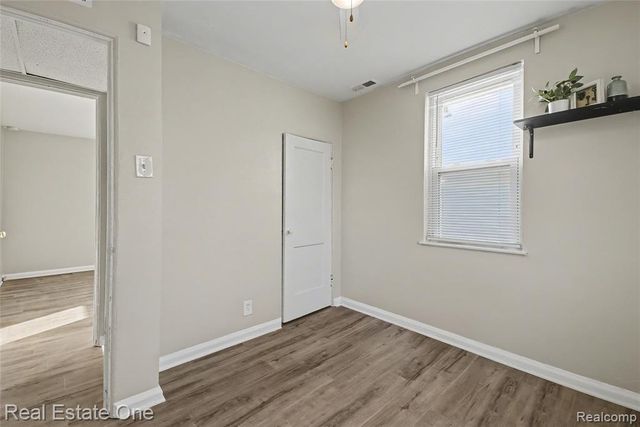 2411 Harris Street, Ferndale, MI 48220