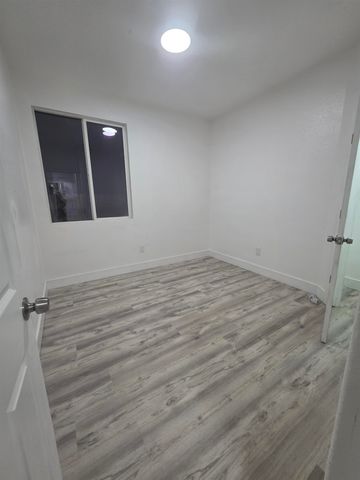 8226 Windmill Oaks Pl, Antelope, CA 95843