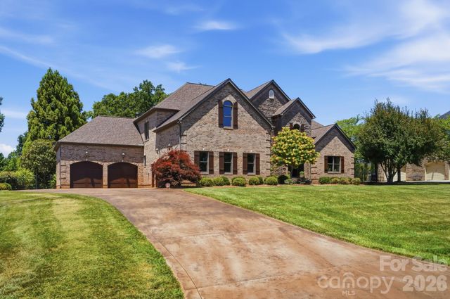 142 Riverchase Lane, Mooresville, NC 28115