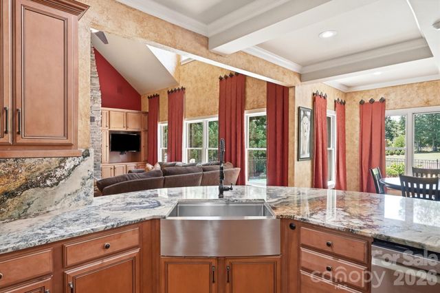 142 Riverchase Lane, Mooresville, NC 28115