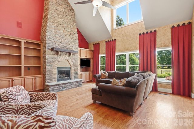 142 Riverchase Lane, Mooresville, NC 28115