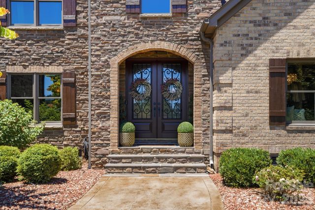 142 Riverchase Lane, Mooresville, NC 28115