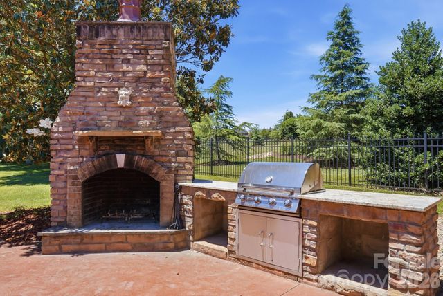 142 Riverchase Lane, Mooresville, NC 28115