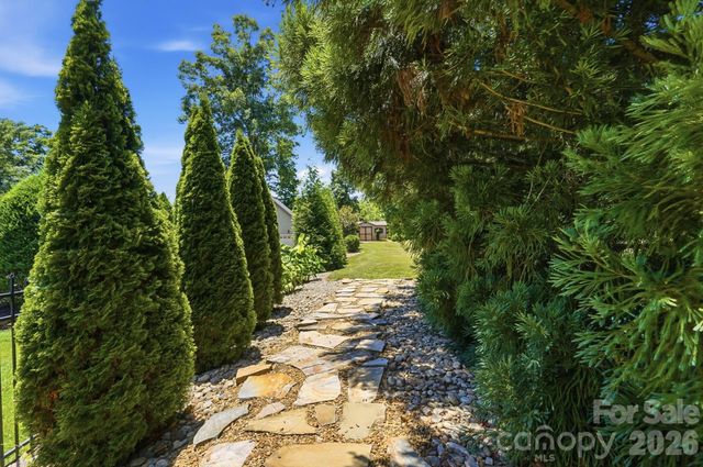142 Riverchase Lane, Mooresville, NC 28115