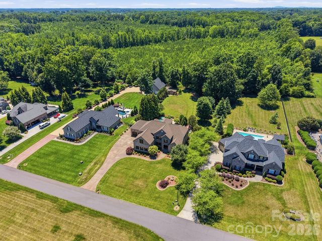 142 Riverchase Lane, Mooresville, NC 28115