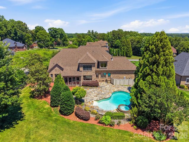 142 Riverchase Lane, Mooresville, NC 28115
