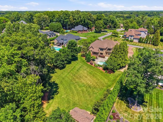 142 Riverchase Lane, Mooresville, NC 28115