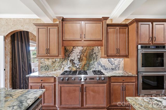 142 Riverchase Lane, Mooresville, NC 28115