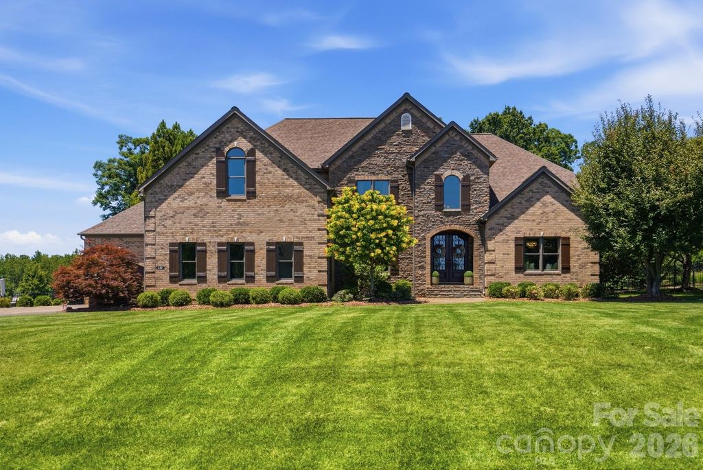 142 Riverchase Lane, Mooresville, NC 28115