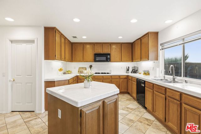 32610 Ridge Top Lane, Castaic, CA 91384