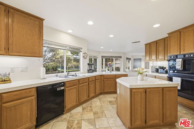 32610 Ridge Top Lane, Castaic, CA 91384