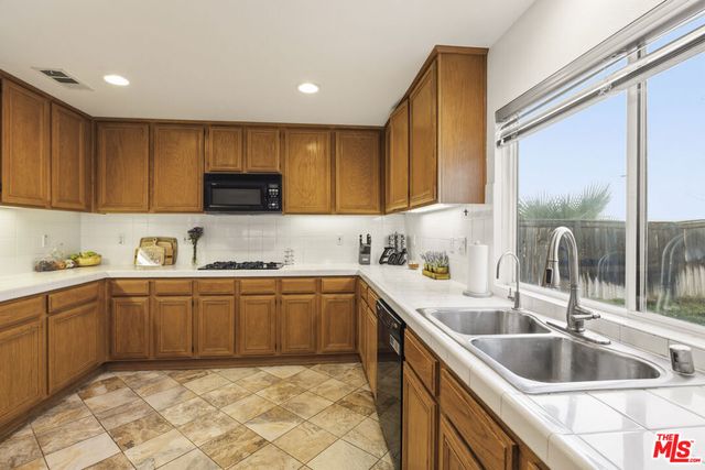 32610 Ridge Top Lane, Castaic, CA 91384