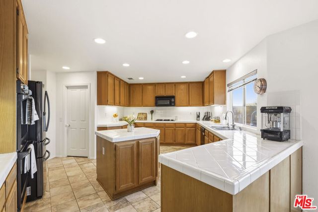 32610 Ridge Top Lane, Castaic, CA 91384