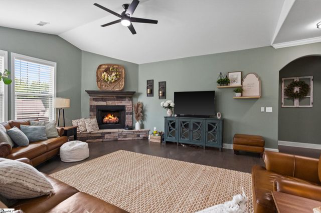 5 Ryders Way, Taylors, SC 29687