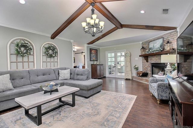 2420 Sherry St, Denham Springs, LA 70726