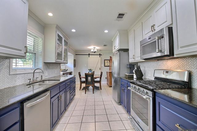 2420 Sherry St, Denham Springs, LA 70726