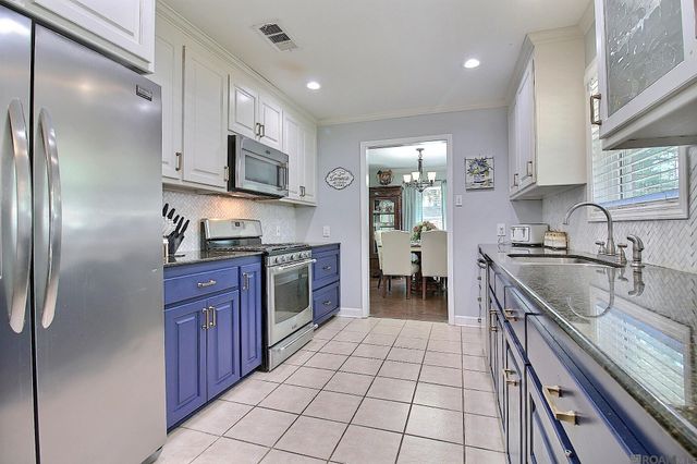 2420 Sherry St, Denham Springs, LA 70726
