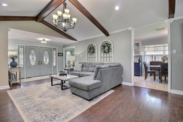 2420 Sherry St, Denham Springs, LA 70726