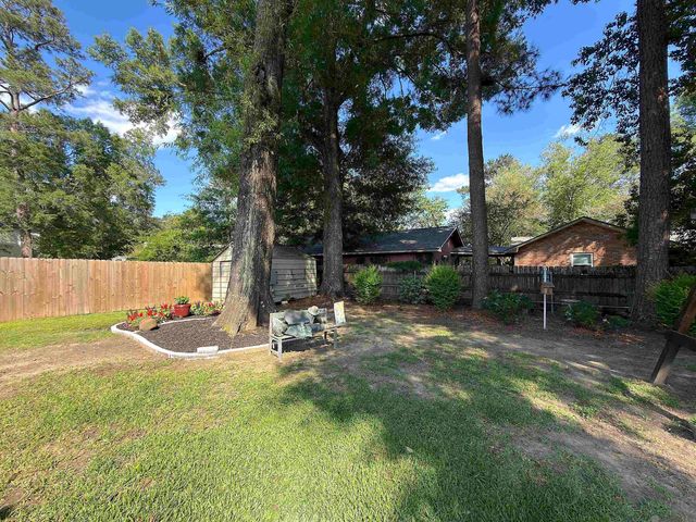 2420 Sherry St, Denham Springs, LA 70726