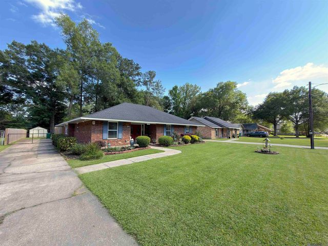 2420 Sherry St, Denham Springs, LA 70726