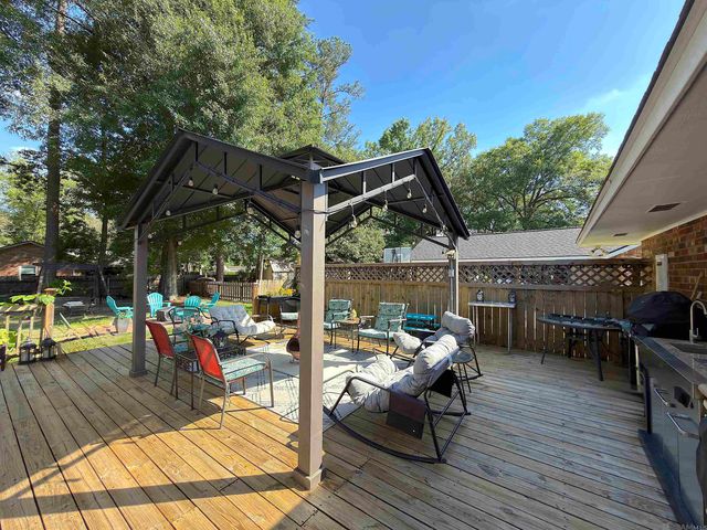 2420 Sherry St, Denham Springs, LA 70726