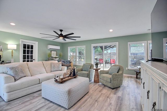 2420 Sherry St, Denham Springs, LA 70726