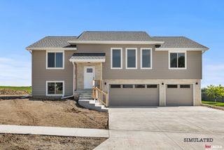 989 W Avondale Street, Lincoln, NE 68523