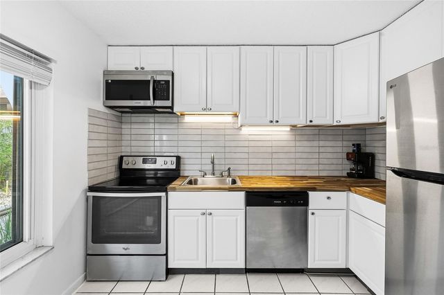 2209 BELLEAIR ROAD C5, Clearwater, FL 33764