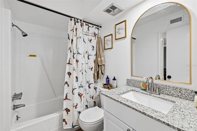 2209 BELLEAIR ROAD C5, Clearwater, FL 33764