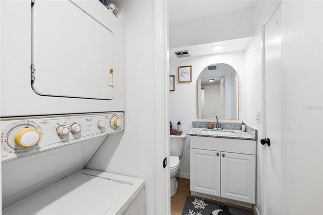 2209 BELLEAIR ROAD C5, Clearwater, FL 33764