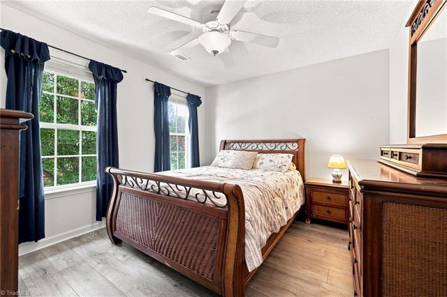 150 Creekview Drive, Kernersville, NC 27284
