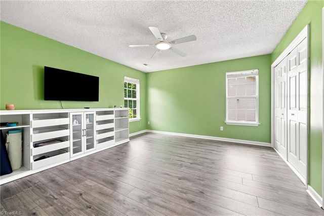 150 Creekview Drive, Kernersville, NC 27284