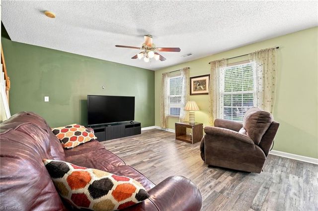150 Creekview Drive, Kernersville, NC 27284