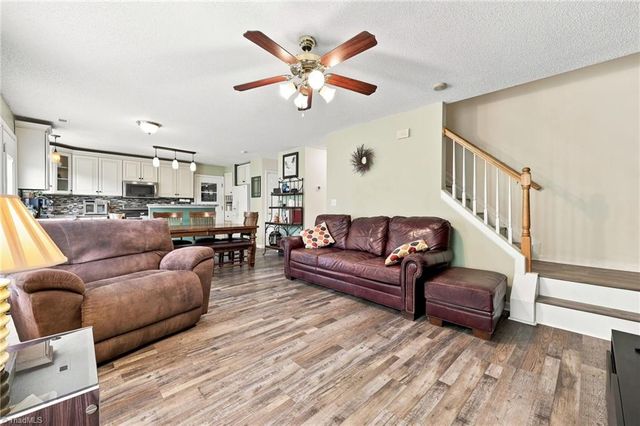 150 Creekview Drive, Kernersville, NC 27284