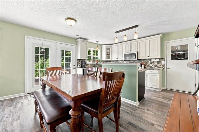 150 Creekview Drive, Kernersville, NC 27284