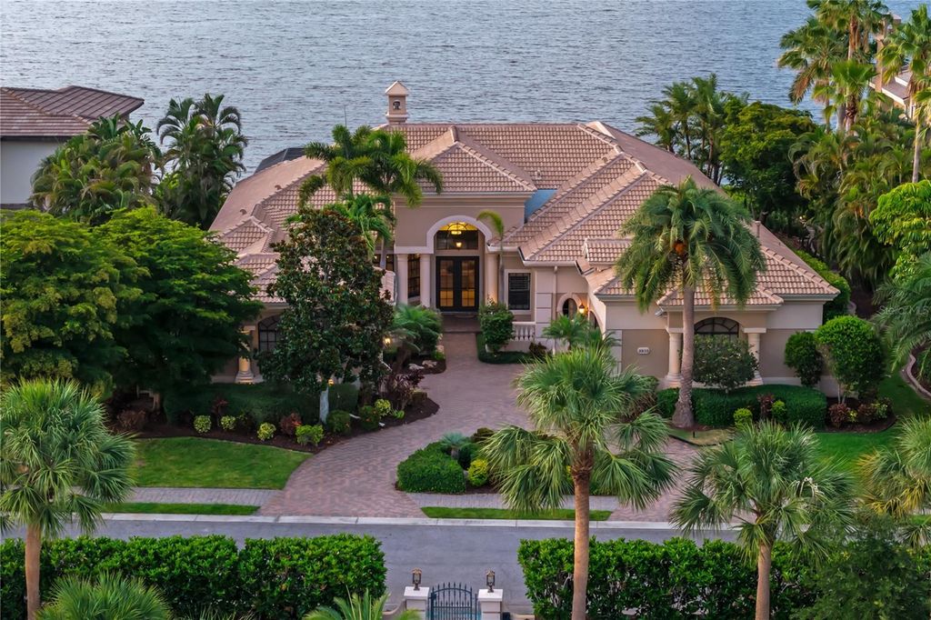 Image 2 of property listing at 3803 HAWK ISLAND DRIVE, Bradenton, FL 34208